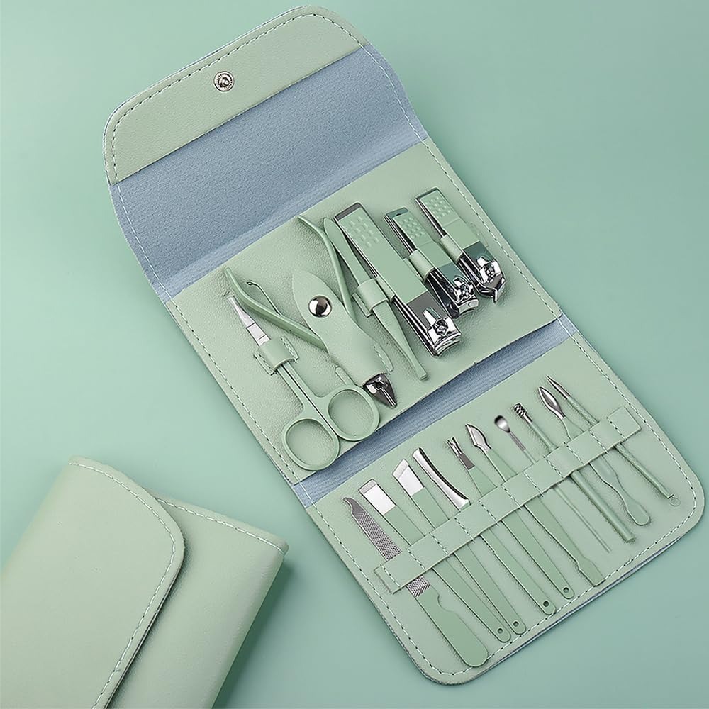 Mens Grooming Kit Case - A must-have at home, a 16-piece